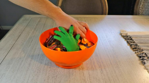 HOT SALEMoving Monster Hand Halloween Candy Bowls